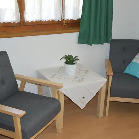 Zimmermann Apartment *