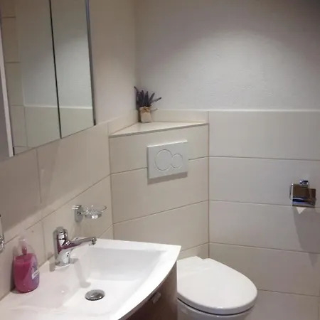 Zimmermann By Interhome * 昆塔尔